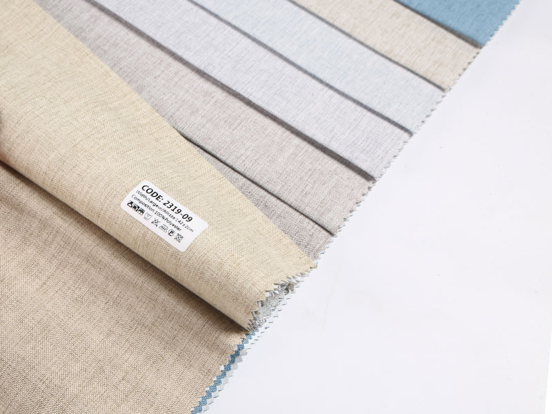 Fabraic brataithe uiscedhíonach 100% poileistir poileistir