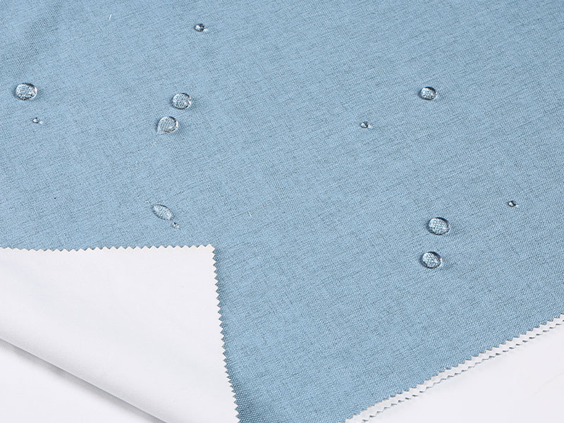 Fabraic brataithe uiscedhíonach 100% poileistir poileistir